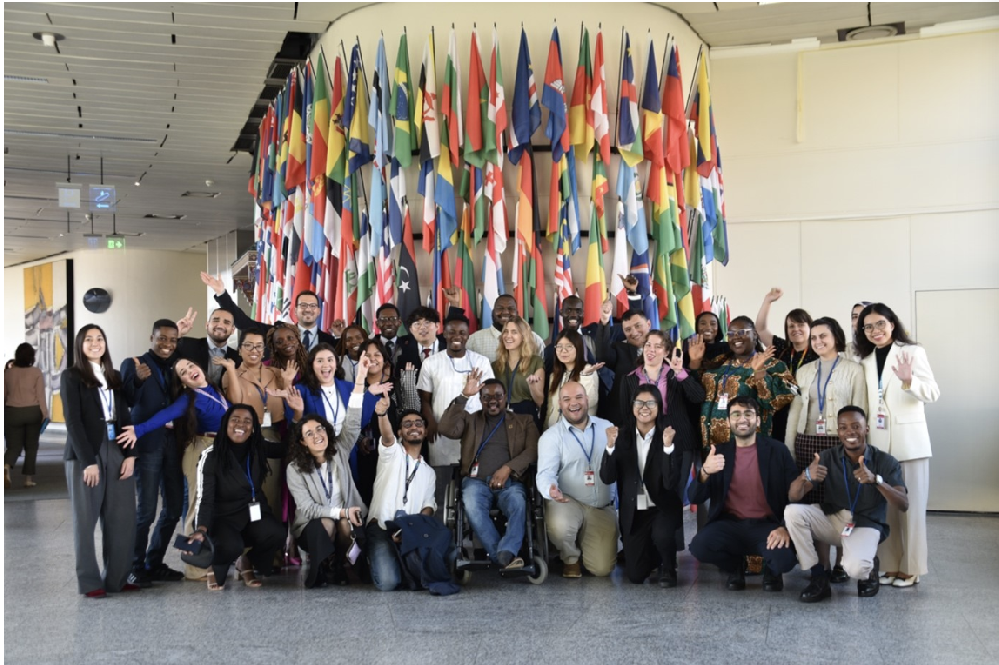 被盗的未来：从小到大对腐败影响生活的一瞥